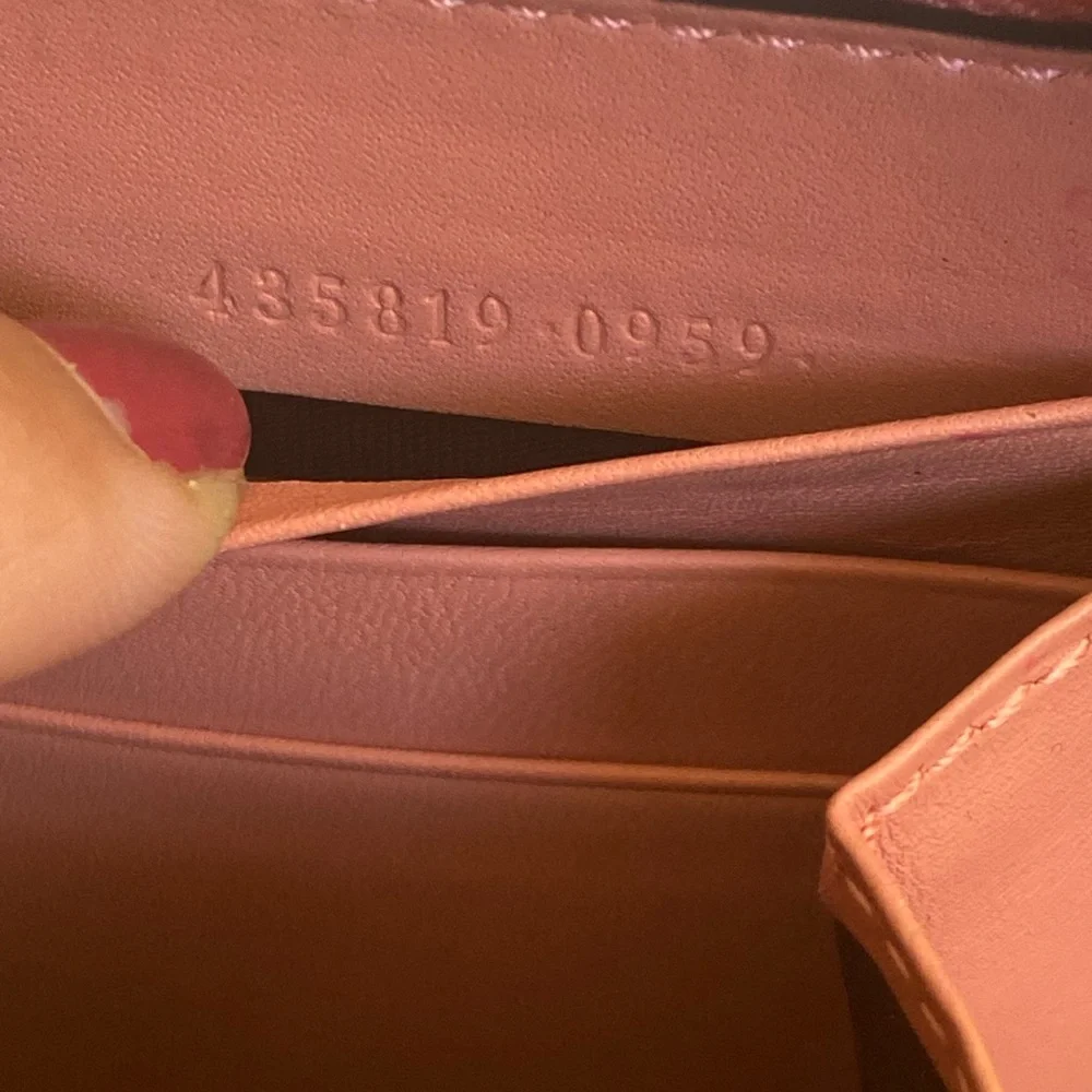 GUCCI EUC GG Marmont Ribbon Lambskin Leather
Wallet- Japan Exclusive Pink - Picture 10 of 11